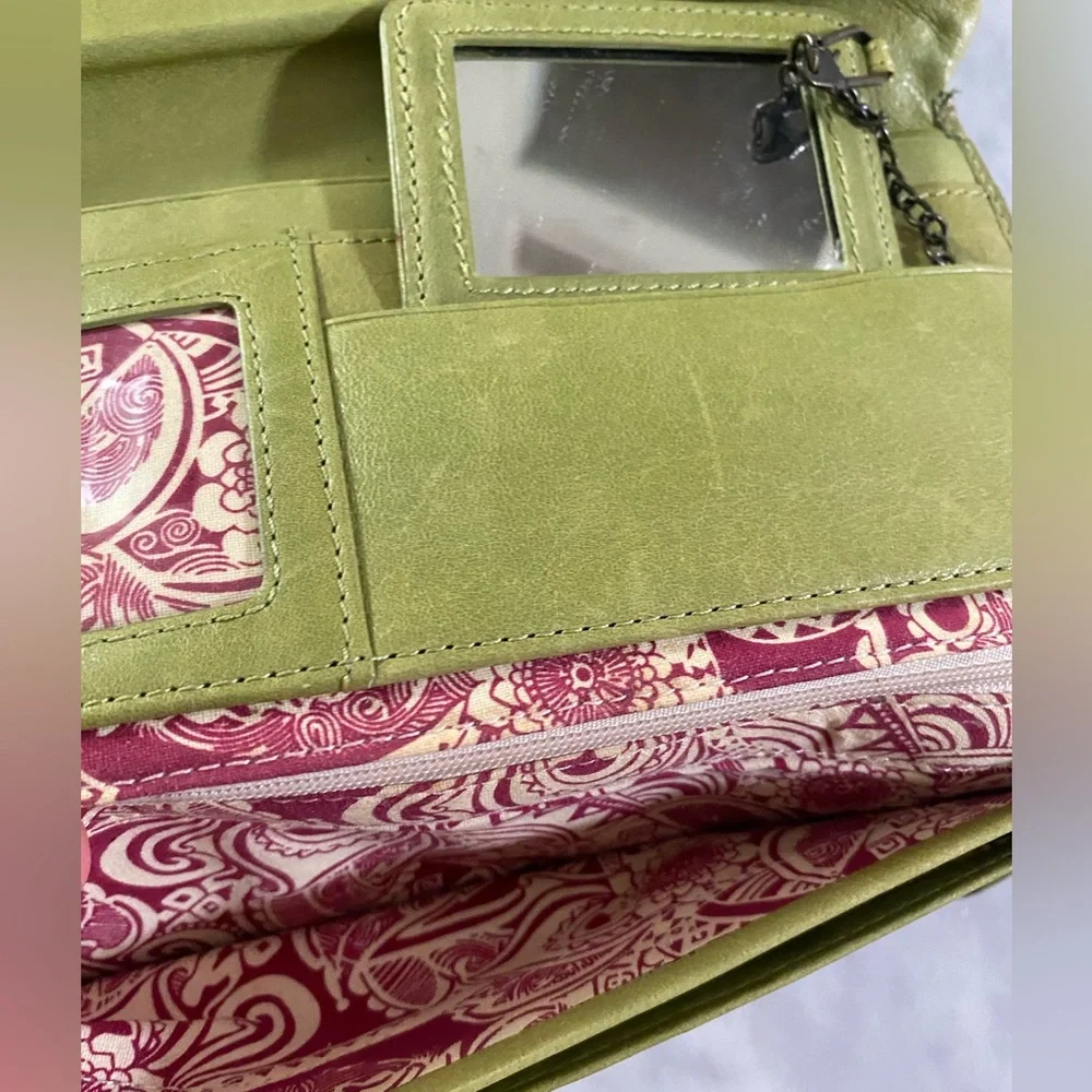 Hobo Women’s Leather Wallet - Light Green, Paisley Lining 🌿💫 - Picture 9 of 13